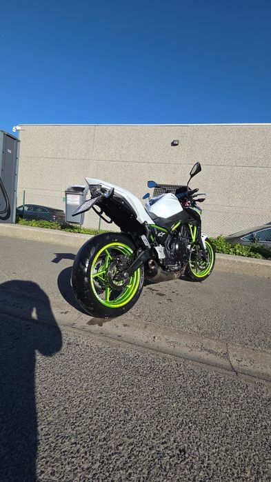 Vând kawasaki z 650