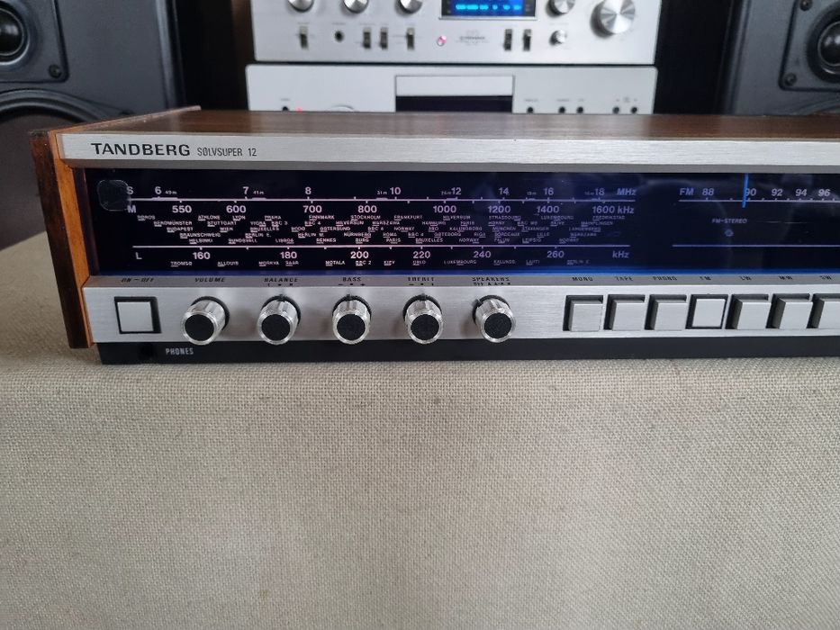 Tandberg Solvsuper 12. 15 watts/canal. Impecabil.