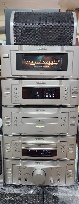 Sistem Universum complet cu sateliți Surround și telecomandă