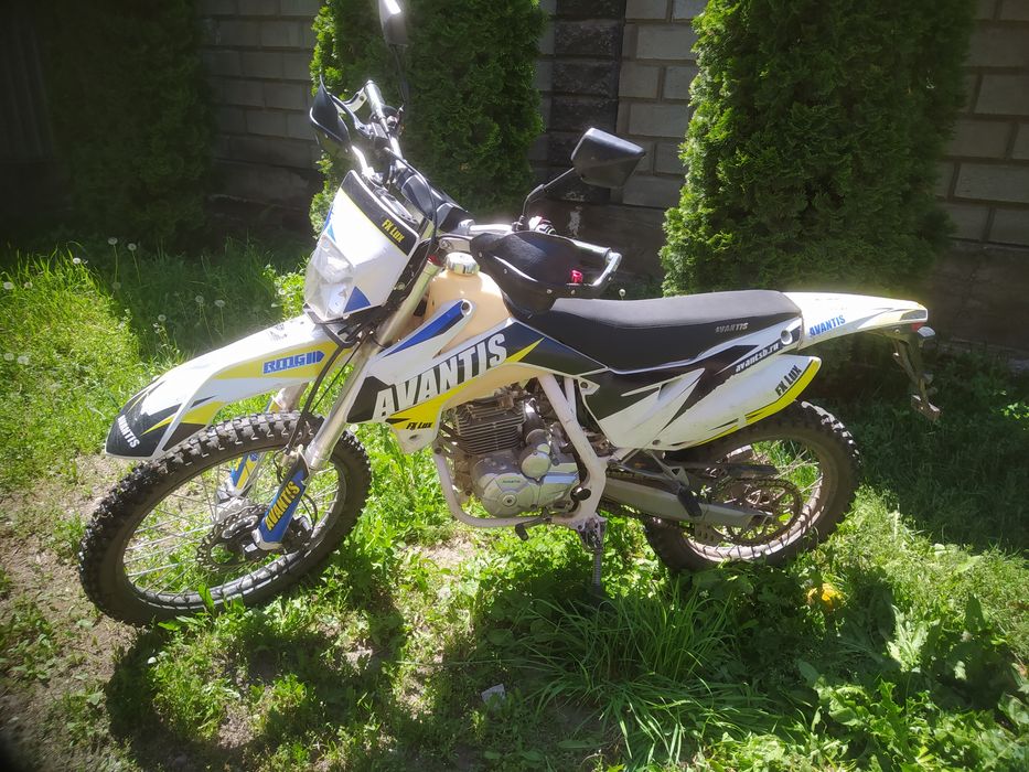 Avantis кроссовый мотоцикл 2022