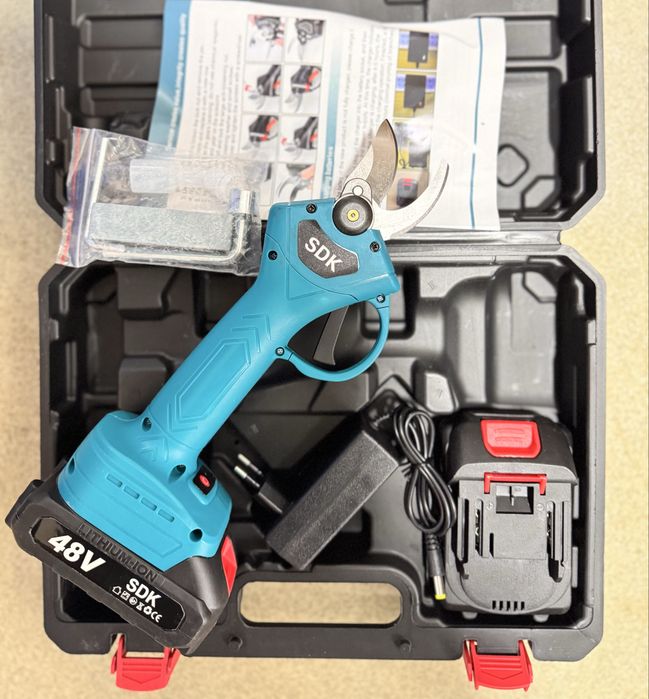 Foarfeca electrica vie cu 2 acumulatori 48V NOUA