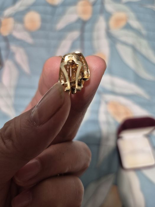 Продам золотые серёжки!