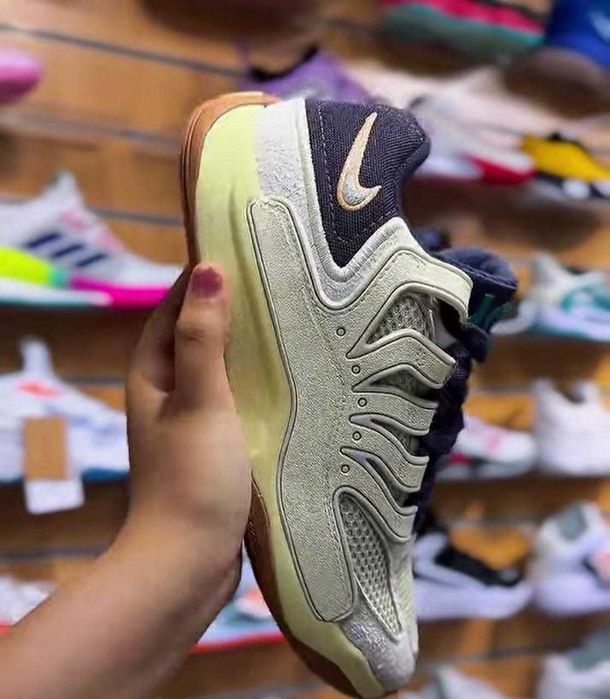Баскетбольные кроссовки Nike KD-17