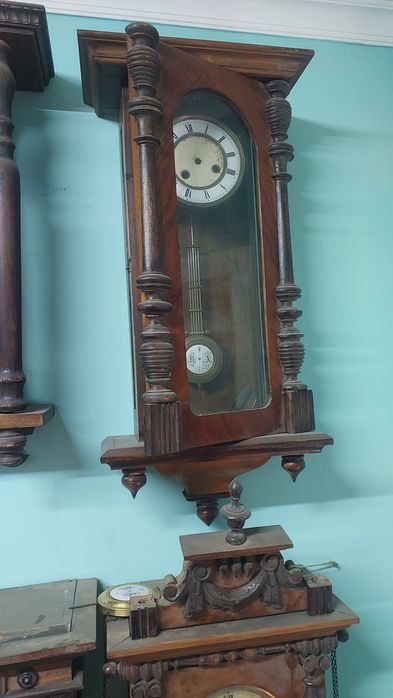 Настенные часы фабрики F.M.S.