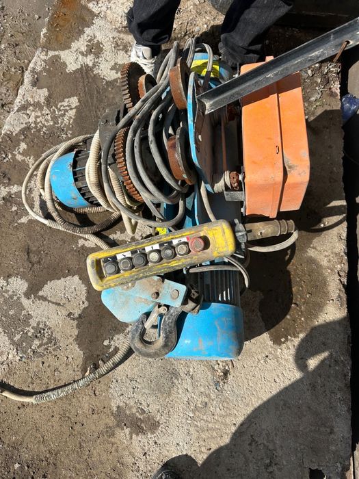 Тельфер в очень изумительном состоянии