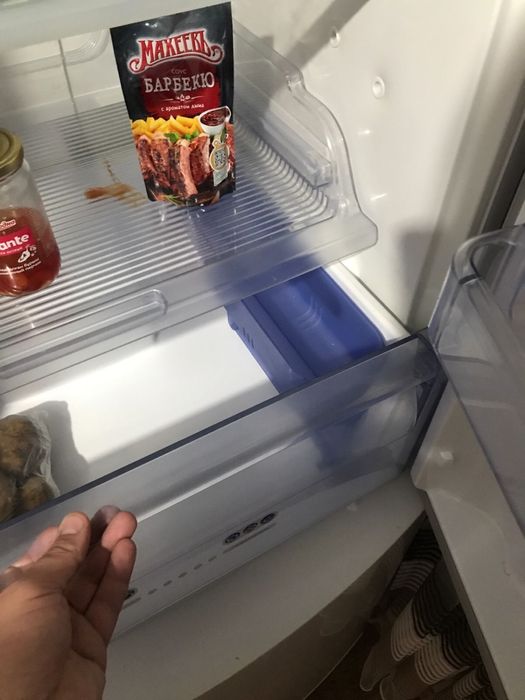 Холодильник большой