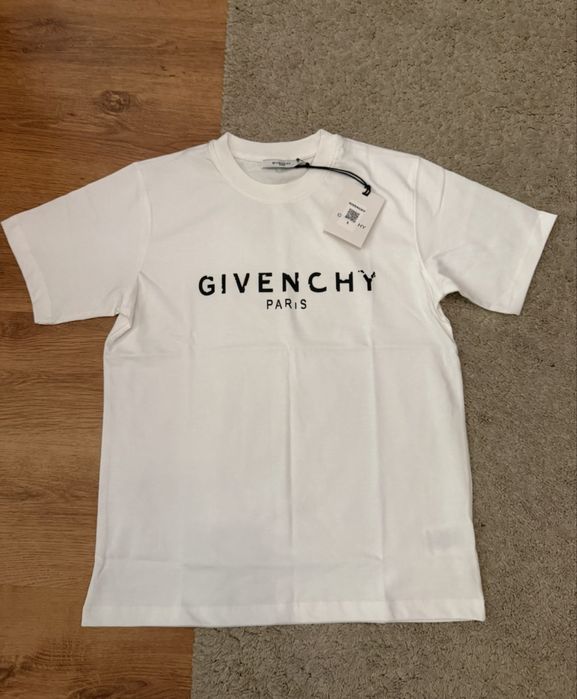 Tricou Givenchy nou