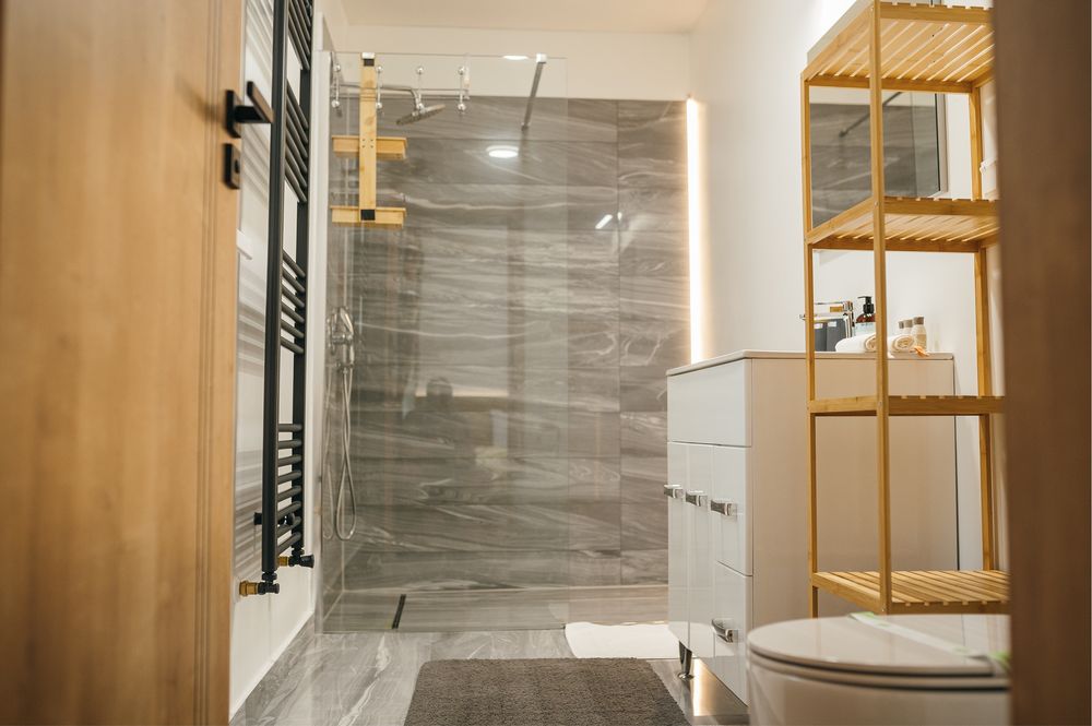 Inchiriem Cabana 10 camere in Campul Cetatii