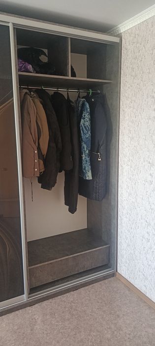 Продам шкаф купе