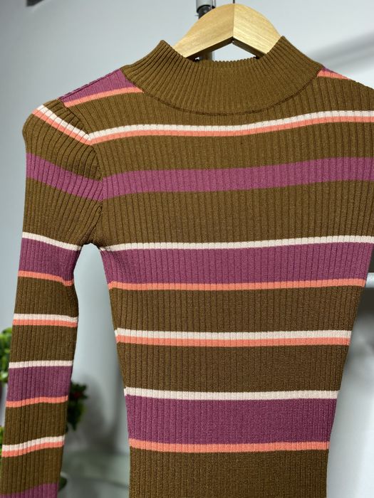 Vand rochie tricotată