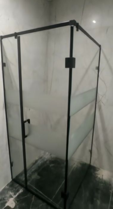 Стеклянные душ кабины и перегородки