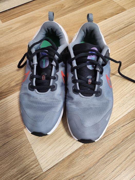 Маратонки Найк в много добро състояние