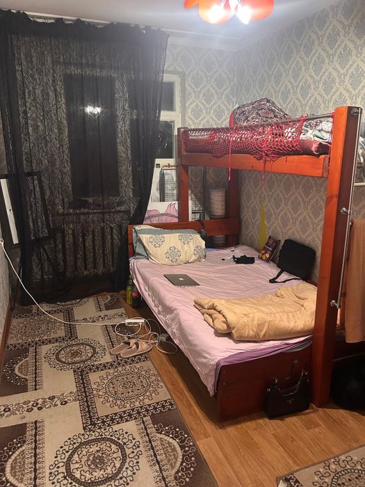 1 қыз керек+50000 тенге ком ус интернет кіреді