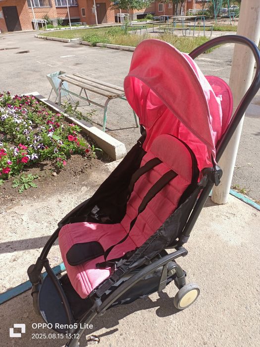 Продам прогулочную коляску