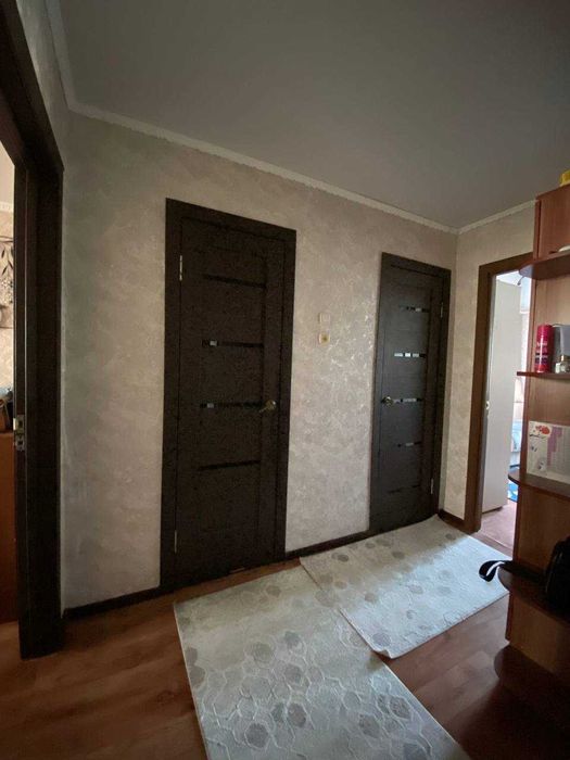 Продам 3-х улучшенной планировки район 8 мкр.