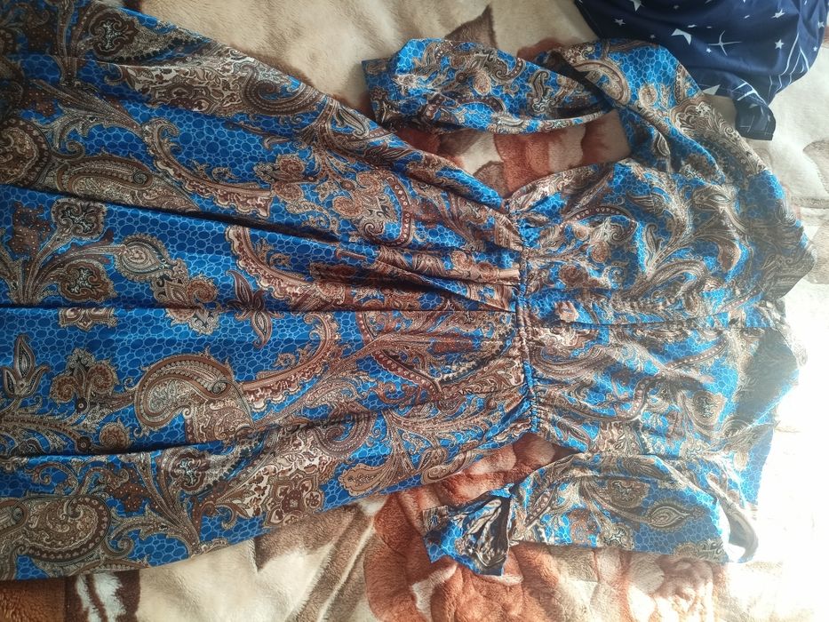 Длинное платье в хорошем состоянии