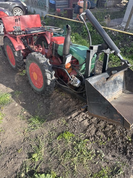 Vand tractoras Pasculi 21 cai. Pornire la cheie.