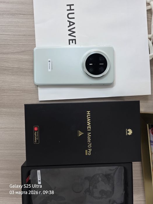 Продам Huawei Mate 70 Pro 512 ГБ