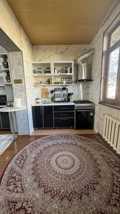 Просторная 4-комнатная квартира с ремонтом в Карасу 6