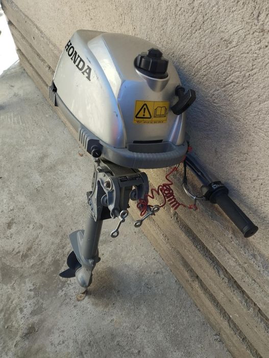 Извънбордов двигател за лодка