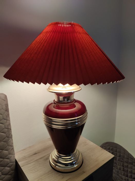 Veioza / lampa retro vintage grena cu auriu