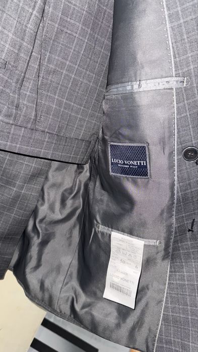 Продаю мужской костюм