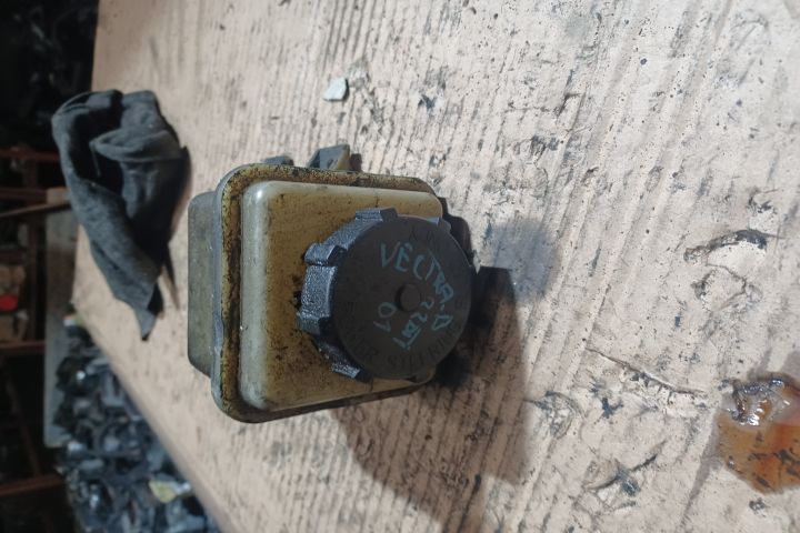Buson vas lichid servodirectie Opel Vectra B