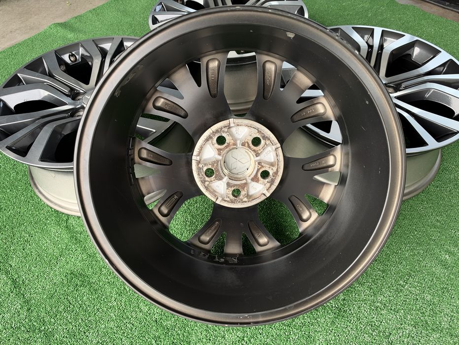 4бр. КАТО НОВИ 18” ОРИГИНАЛНИ Джанти 5х114.3 за -MITSUBISHI/HYUNDAI/KIA/MAZDA/Toyota- 7.0Jx18H2, ET38