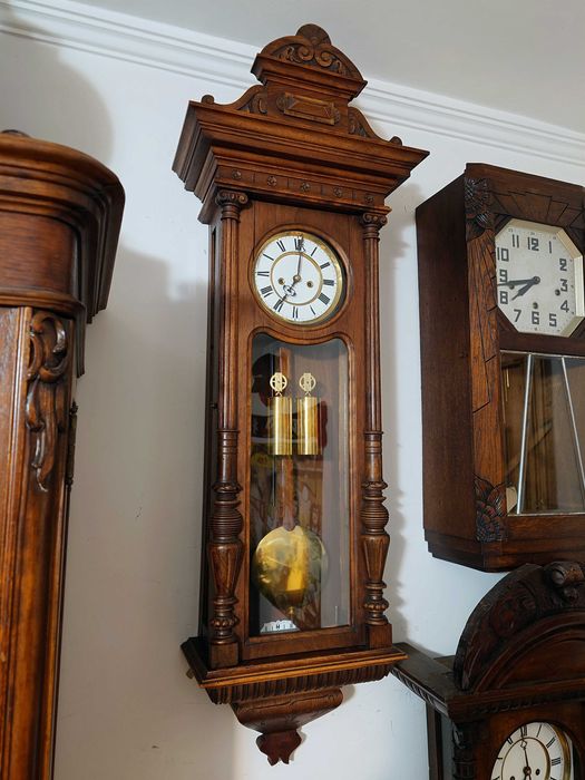 Pendula/ Ceas de perete cu pendul