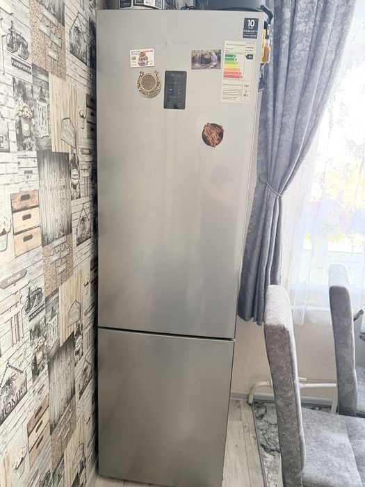 Продам холодильник