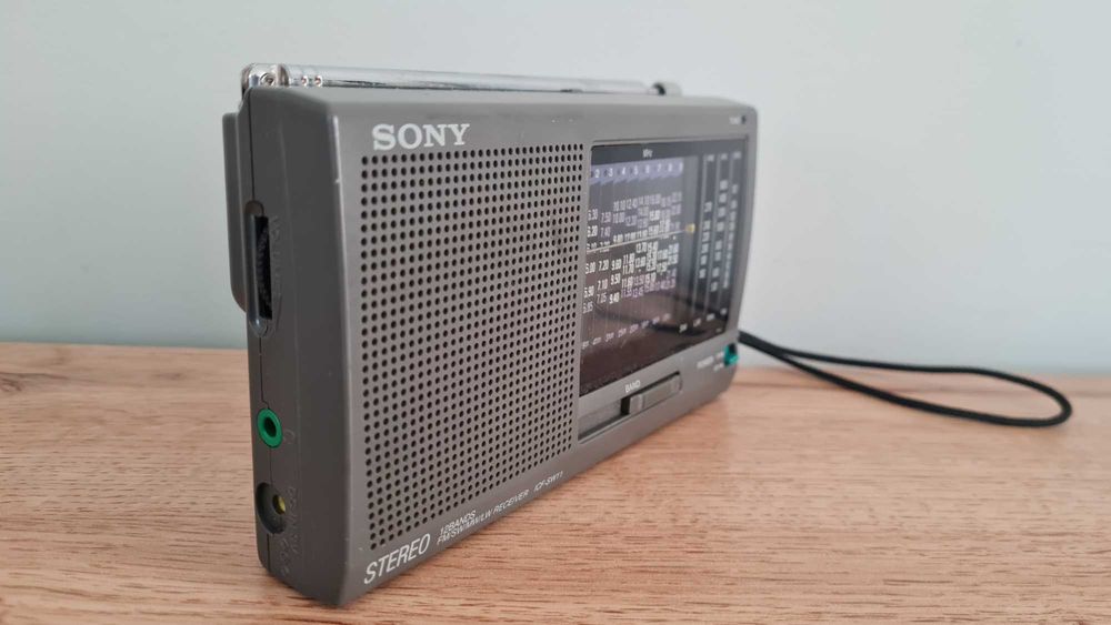 Sony ICF-SW11 – 12-лентово всевълново радио