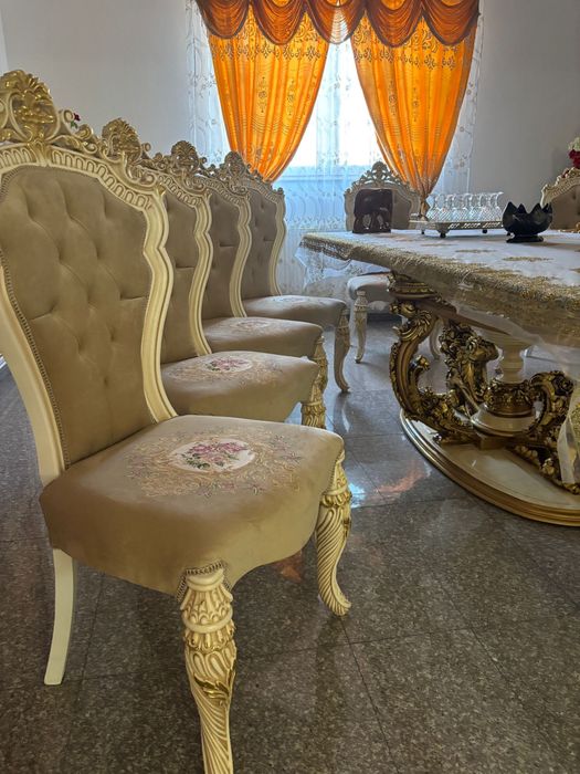 Masa cu 10 scaune stil Baroc