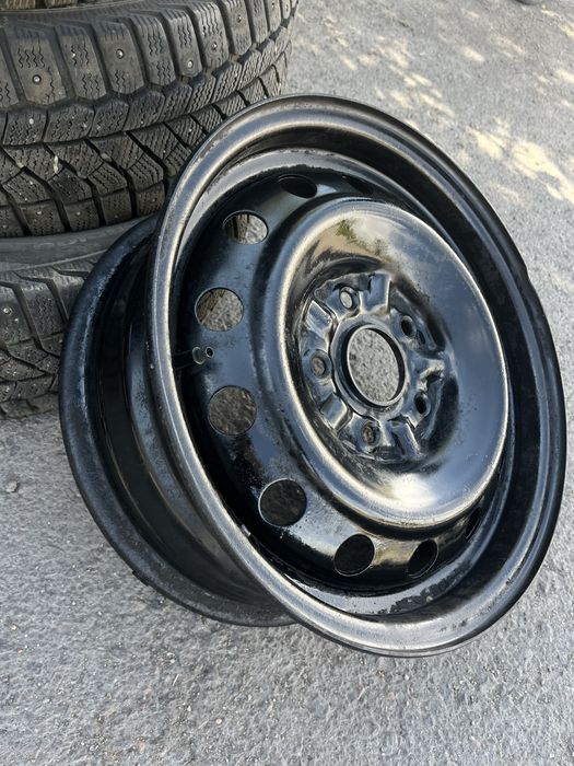 Продам диск штамп R15 4шт
