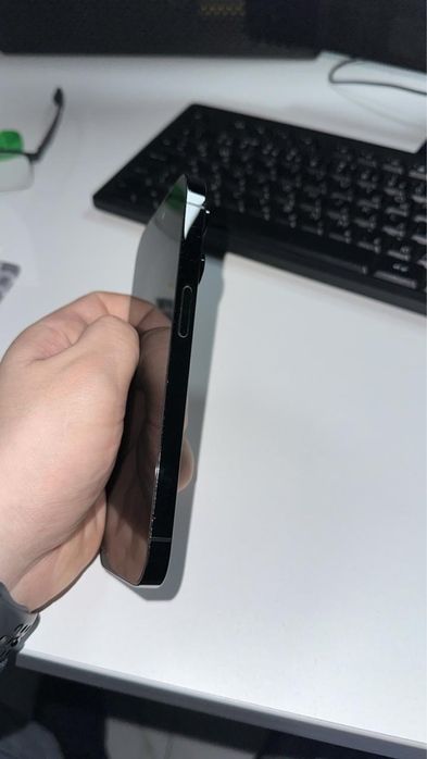 Продам айфон 14 про