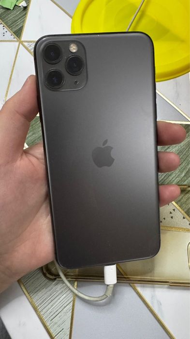 Продам срочно Айфон Iphone 11 pro max