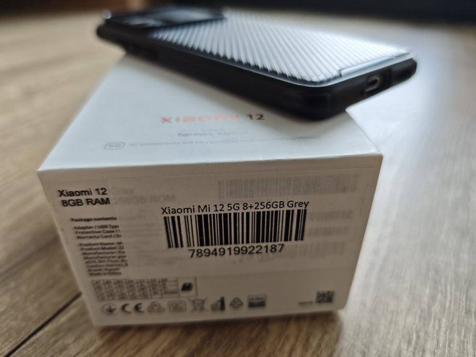 Xiaomi 12 8gb RAM + 256 GB