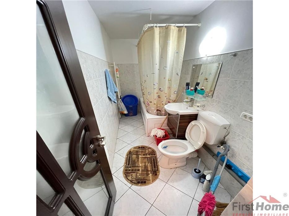 Apartament 2 camere, hol patrat, logie + balcon, zona Razboieni