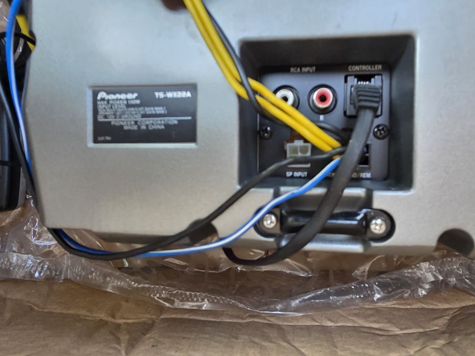 Продавам бас Pioneer