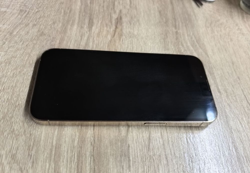 Iphone 13 pro 256 gb.Gold