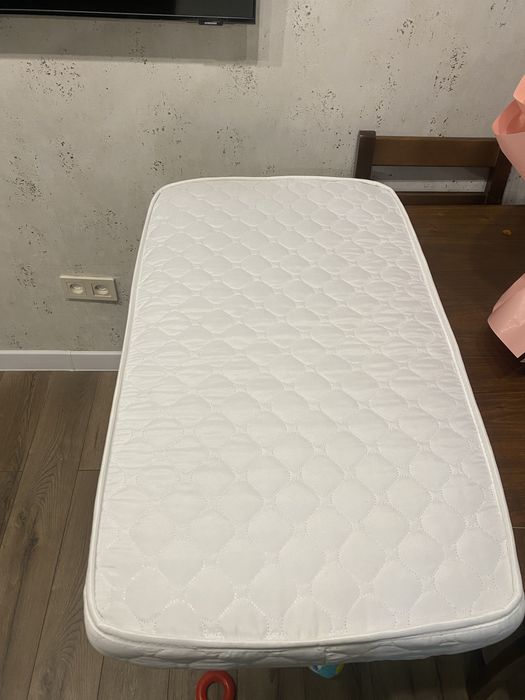 Продам матрас детский
