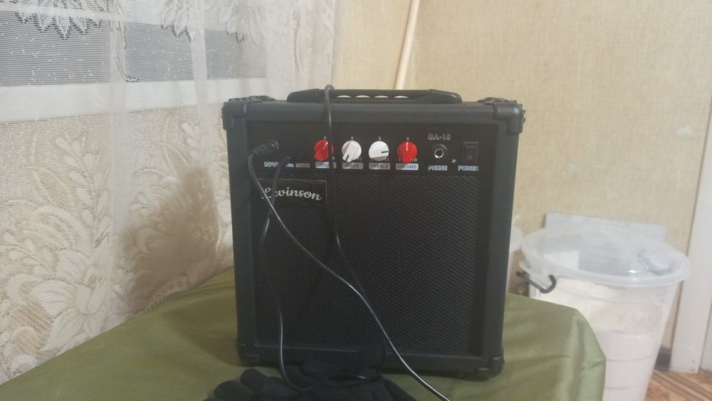 Продам электрогитару