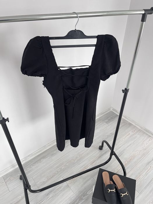 Рокля на марката Zara