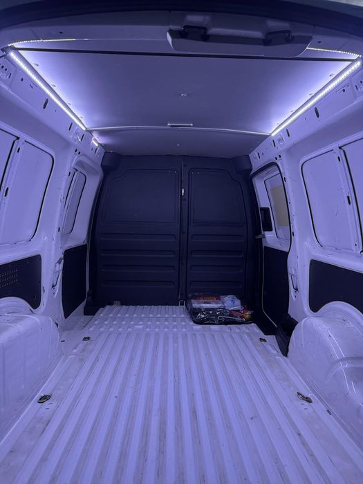 Vând Volkswagen Caddy