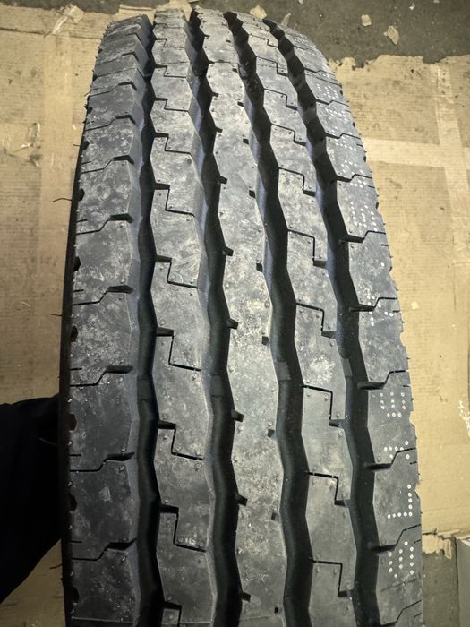 Продам комплект 6 баллонов новых, по 55000 тыс за один балон торг