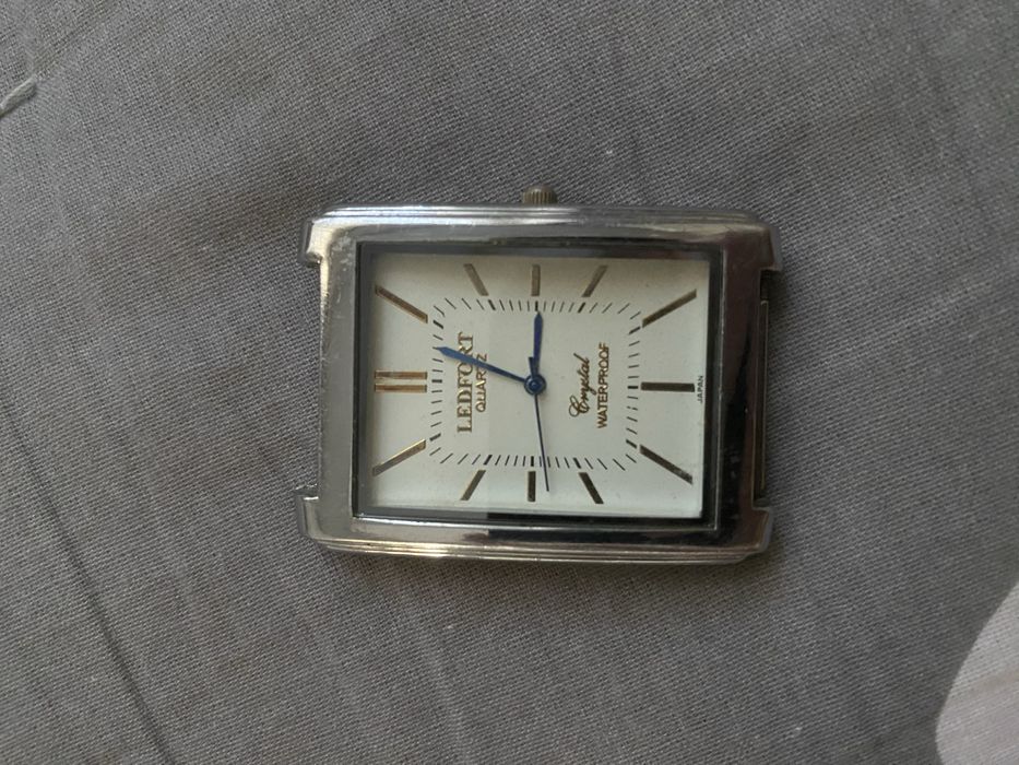 Часы “LEDFORT “.