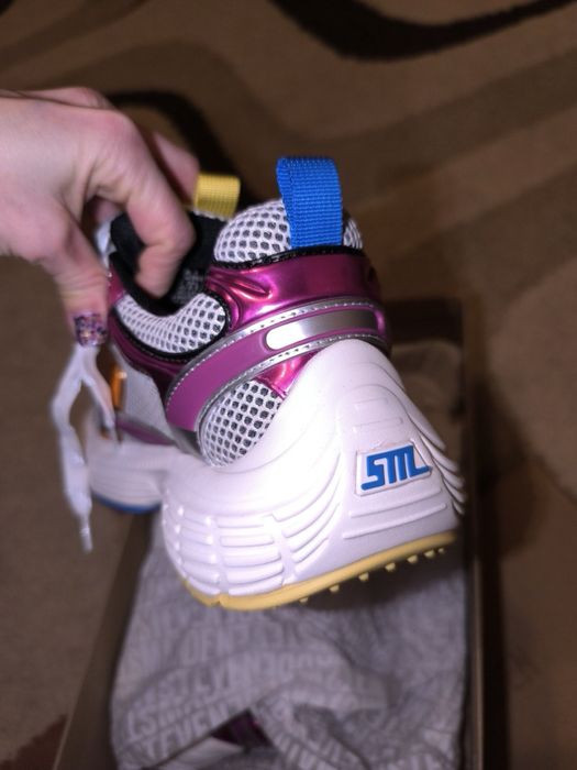 НОВИ дамски маратонки STEVE MADDEN