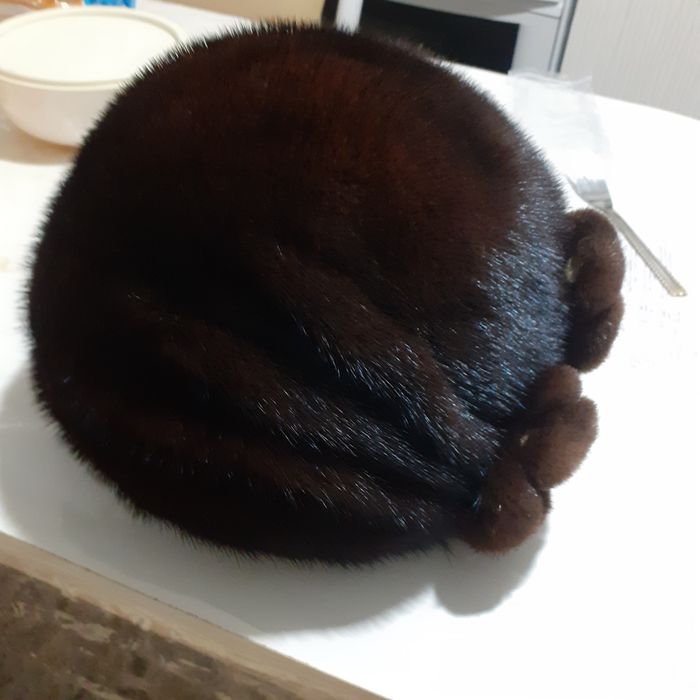 Женская норковая шапка