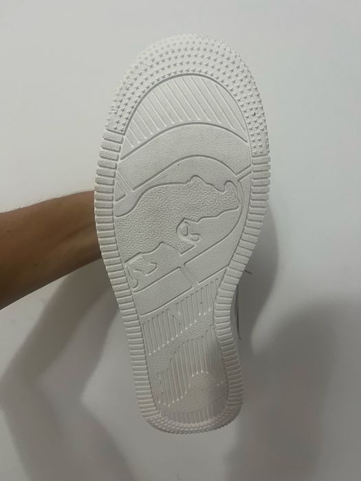 Продам кросовки UNLTD