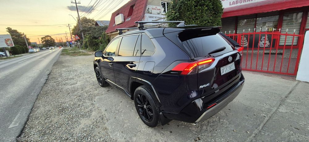TOYOTA RAV4 2023 — imagine 3