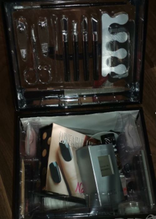 Комплект за маникюр